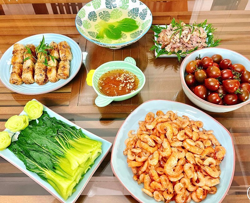 Mâm Cơm 1: Đậm Đà Hương Vị