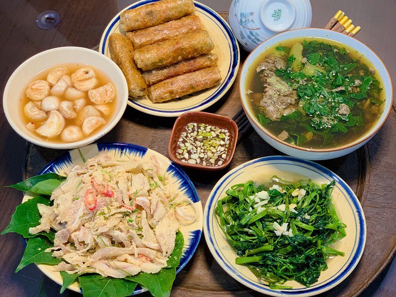 Lợi ích của việc chuẩn bị mâm cơm mùa hè